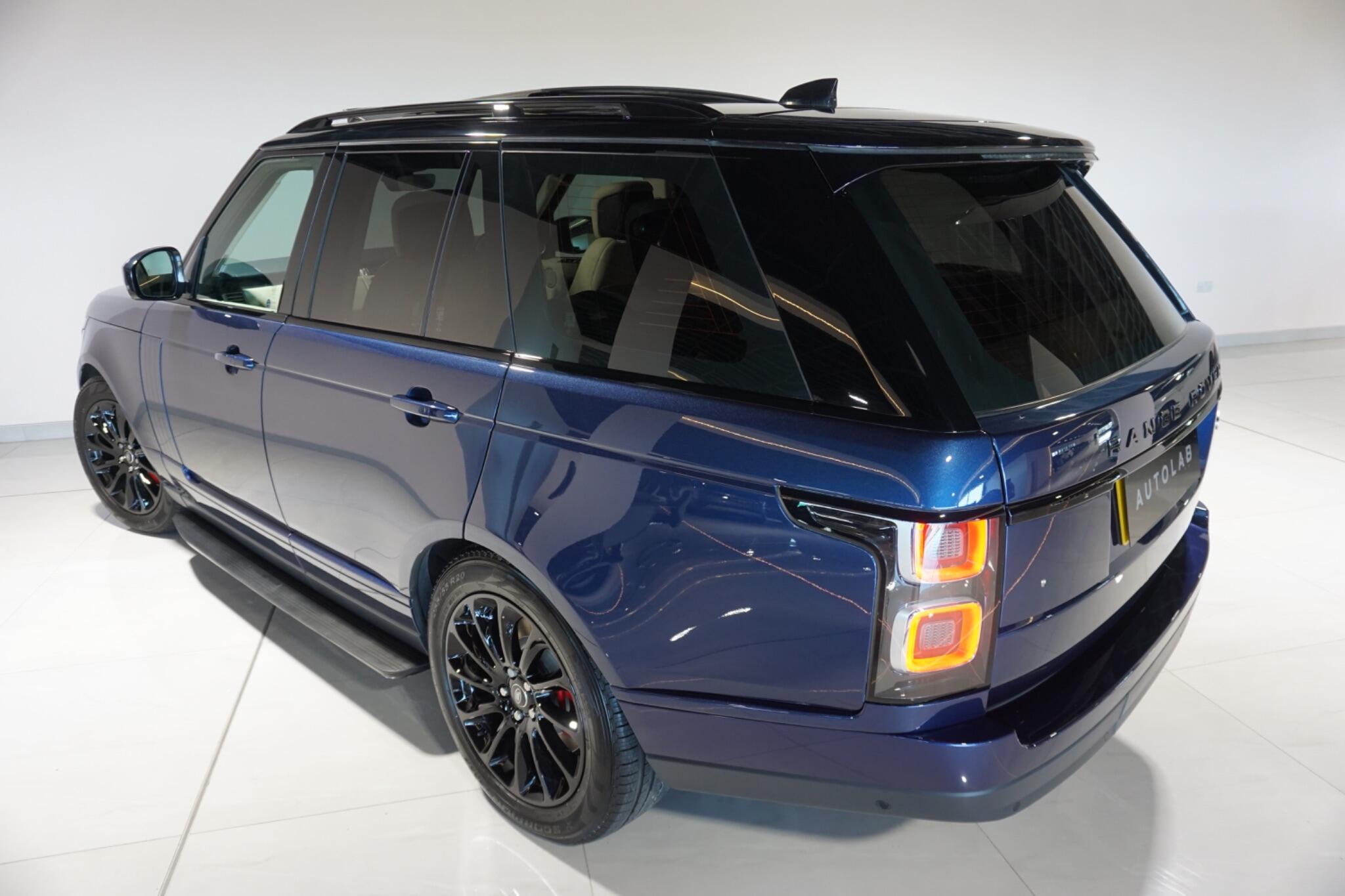 Land Rover Range Rover 2.0 P400e 12.4kWh GPF Vogue SUV 5dr Petrol Plug-in Hybrid Auto 4WD Euro 6 (s/s) (404 ps)